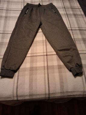 Men's Gray Fleece Jogger Sweatpants - Comfortable Everyday Fit